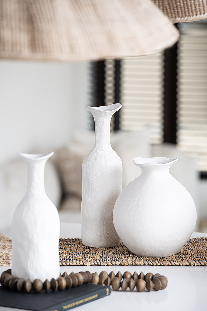 Aluminium white flower vase 