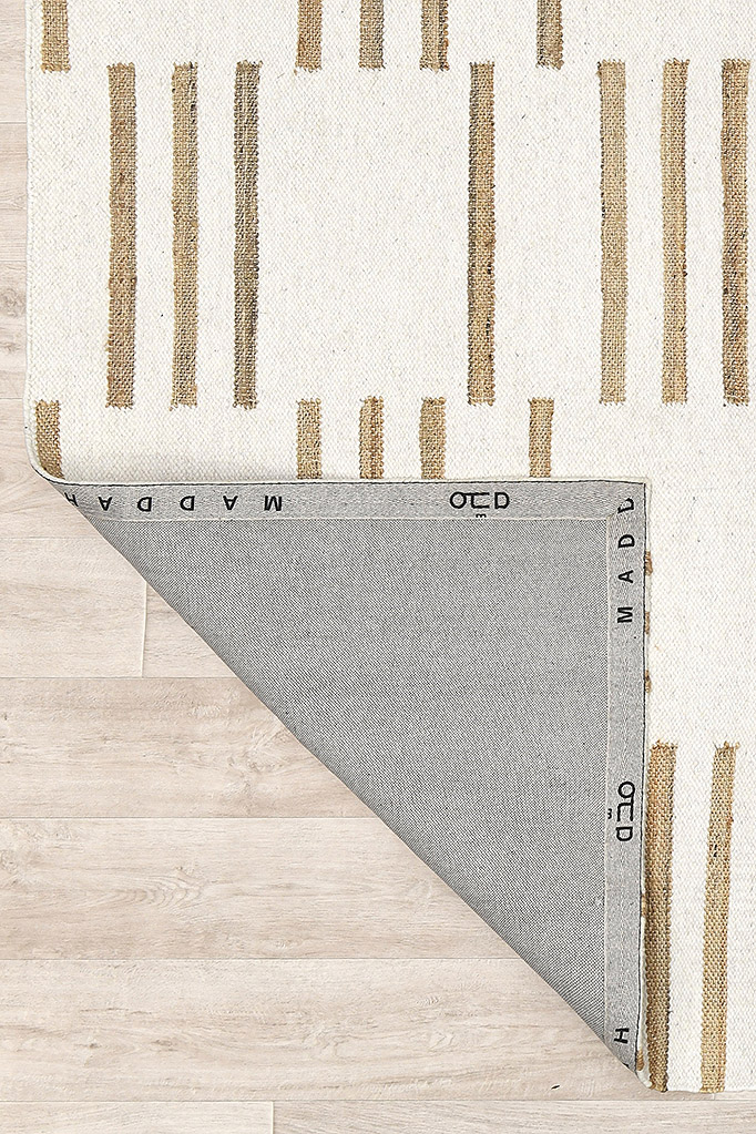 ESSENCE RUG (ESS-033)