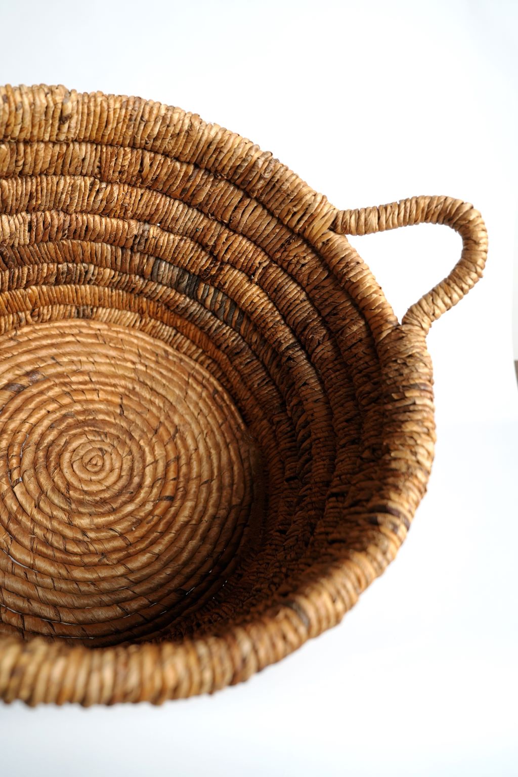 Abaca round basket dark brown