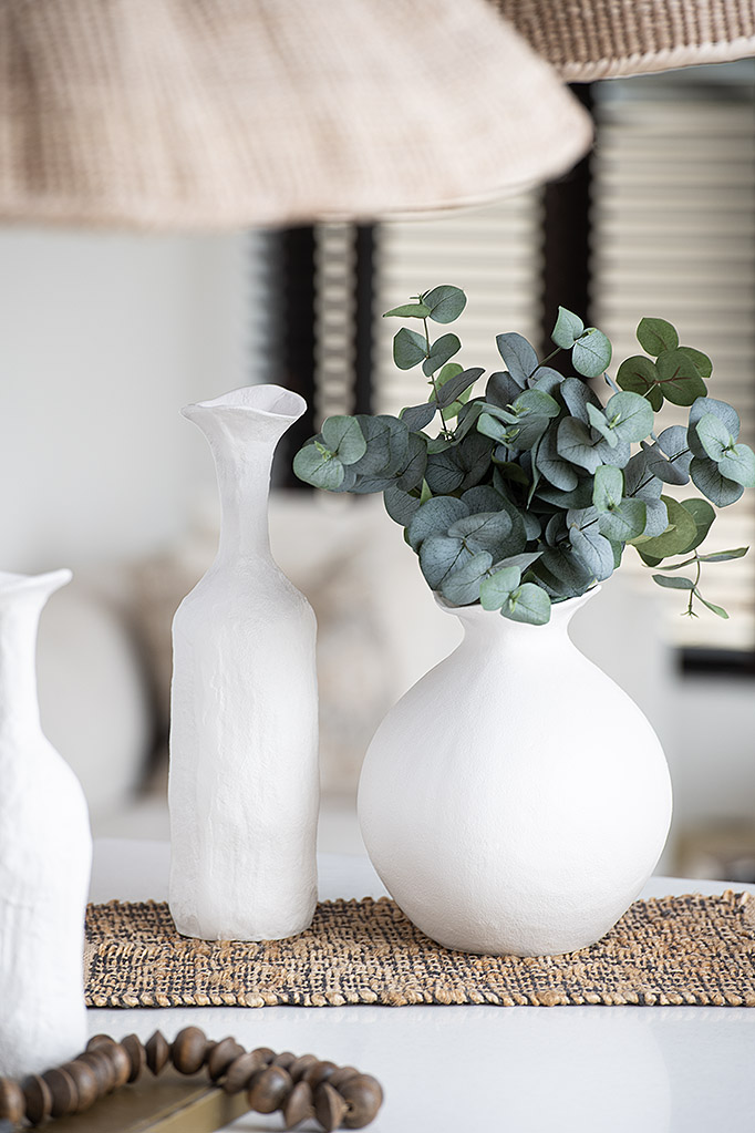 ALUMINIUM FLOWER VASE ROUND - WHITE