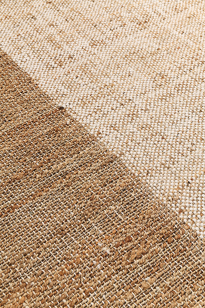 ESSENCE RUG (ESS-029)