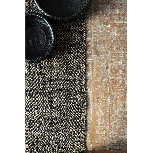 BLACK TABLE RUNNER